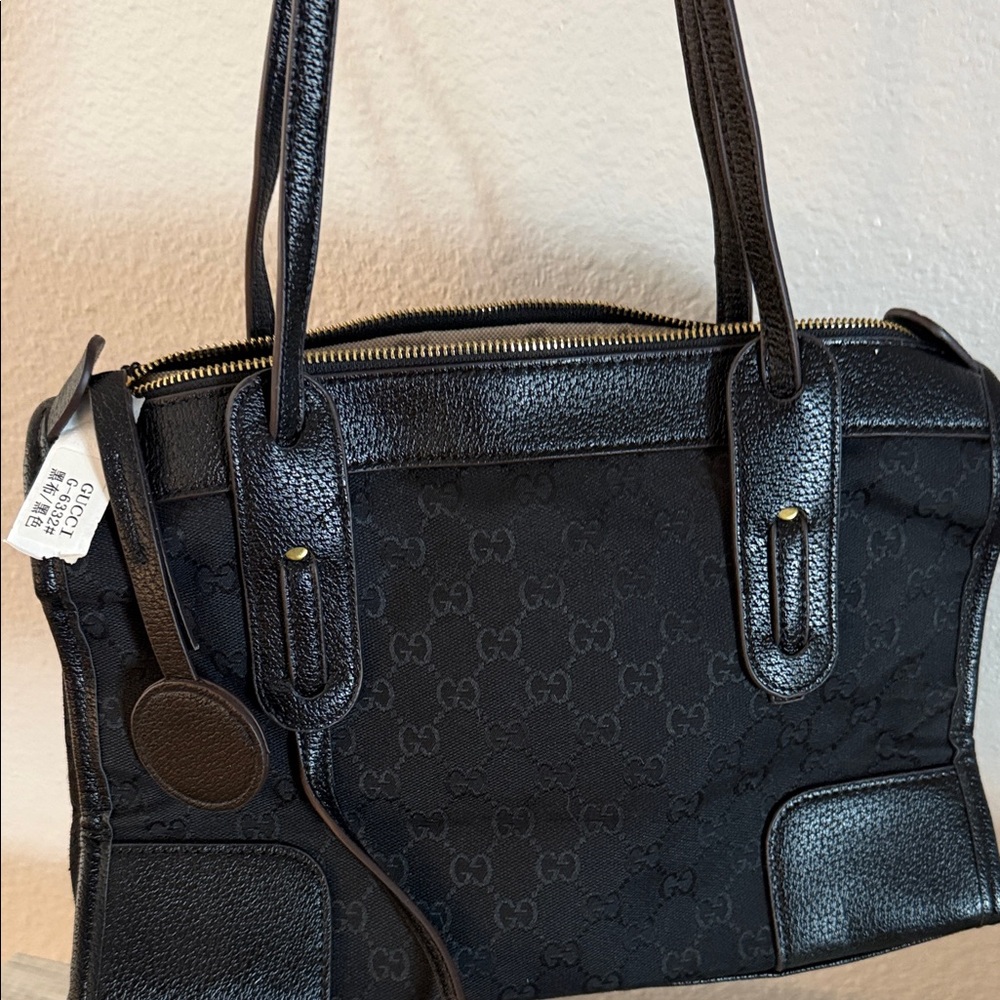 G Elegant Black Shoulder Bag